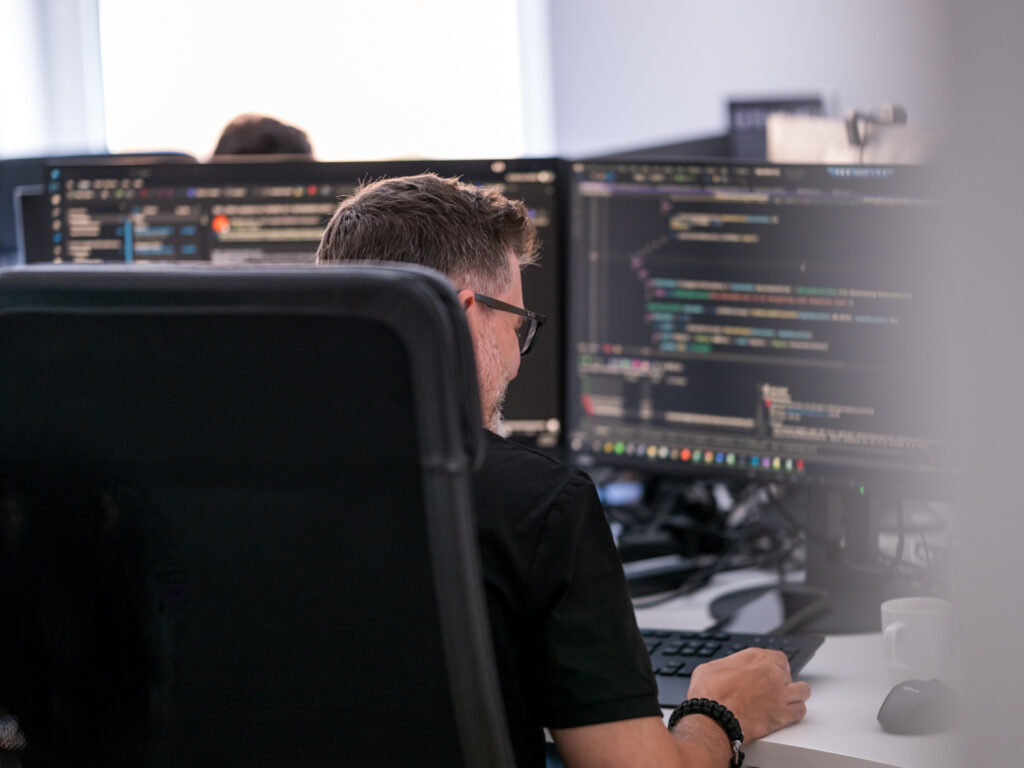 Web App, native App oder hybride App: Welche Lösung passt zu deinem Projekt? 5 individualprogrammierung codecan solutions 2